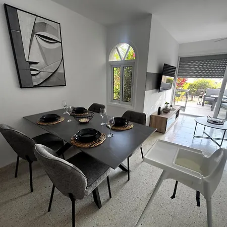 Coral Bay Star - Direct Sea Location Apartmán Pegeia