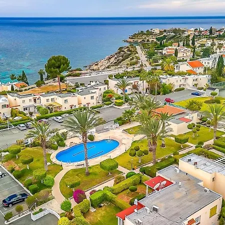 Coral Bay Star - Direct Sea Location