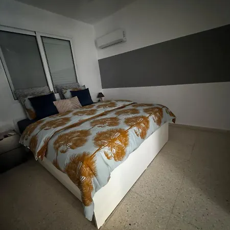 Coral Bay Star - Direct Sea Location *