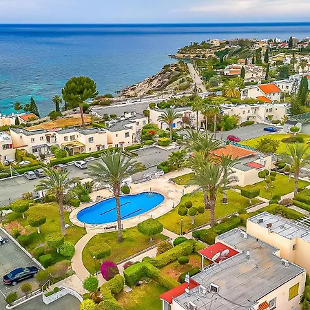 Coral Bay Star - Direct Sea Location Apartment Peyia