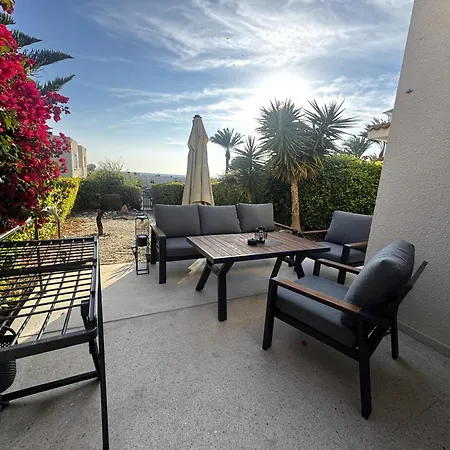 Coral Bay Star - Direct Sea Location