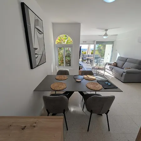 Coral Bay Star - Direct Sea Location Apartment