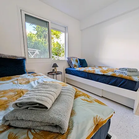 Apartment Coral Bay Star - Direct Sea Location Peyia