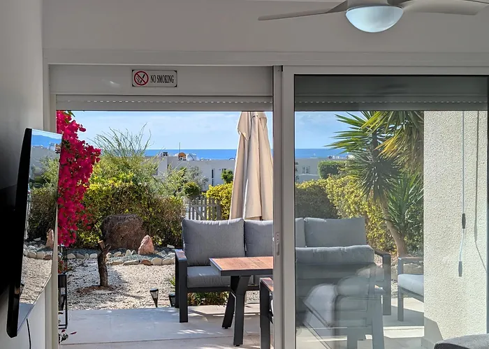 Coral Bay Star - Direct Sea Location Διαμέρισμα